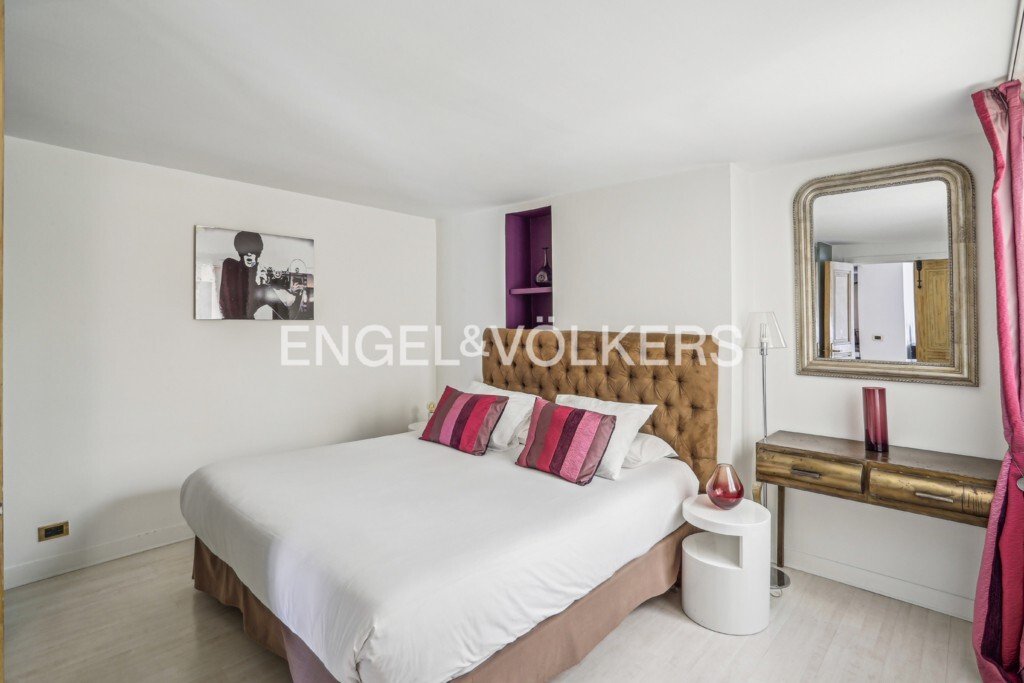 Apartment in Elysées-Madeleine, Paris 8e Arrondissement, Paris 4 - 14500924
