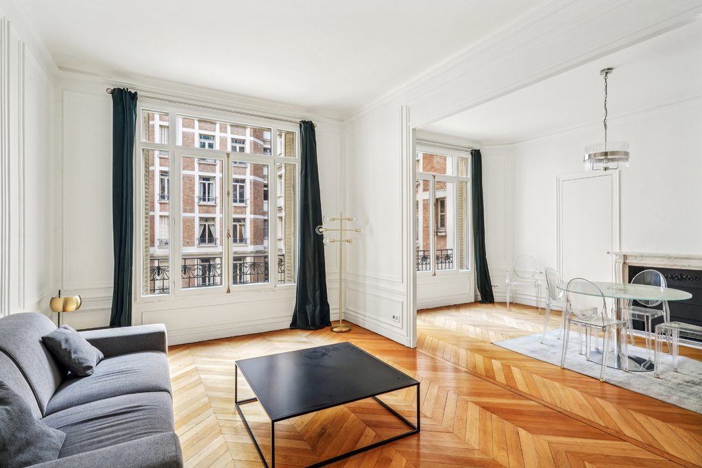 Apartment in Gros Caillou, Paris 7e Arrondissement, Paris 2 - 16769702