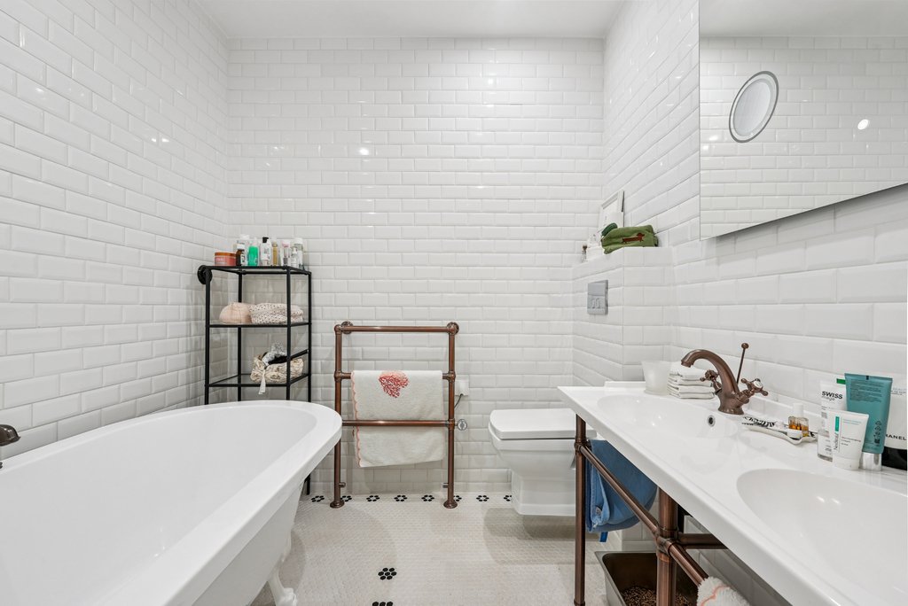 Apartment in Chaillot, Paris 16e Arrondissement, Paris 5 - 16702362
