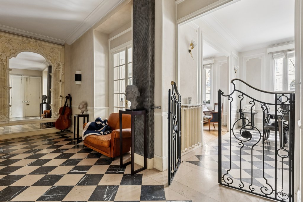 Apartment in Gros Caillou, Paris 7e Arrondissement, Paris 2 - 16609158