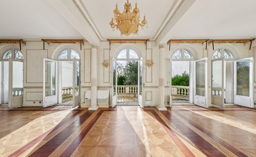 Neuilly-sur-Seine, Île-de-France, France 1