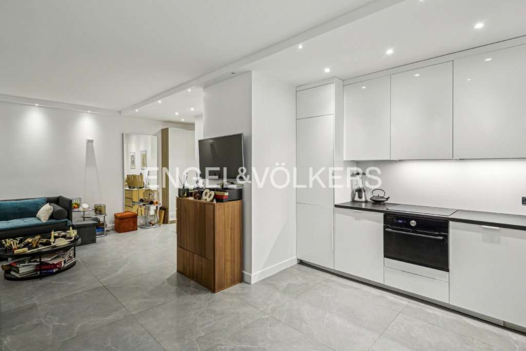 Apartment in Muette Sud, Paris 16e Arrondissement, Paris 2 - 15220613