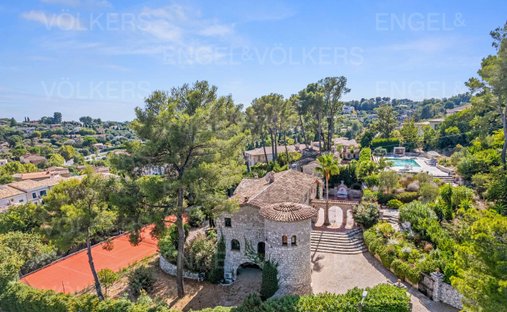 Casa en Le Rouret, Provenza-Alpes-Costa Azul, Francia 1