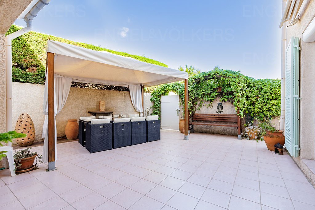 House in Vaug, Villeneuve-Loubet, France 3 - 16411206