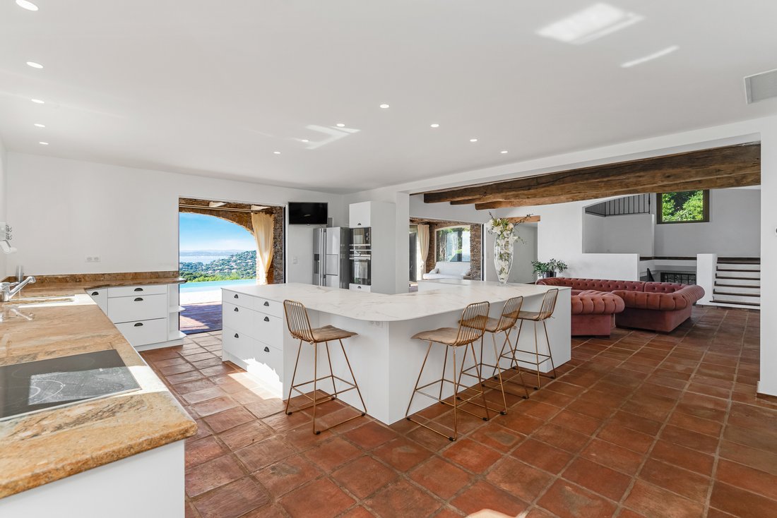 House in Nartelle-Noyer-Bellevue-bd des Sardinaux, Sainte-Maxime, France 3 - 15726478