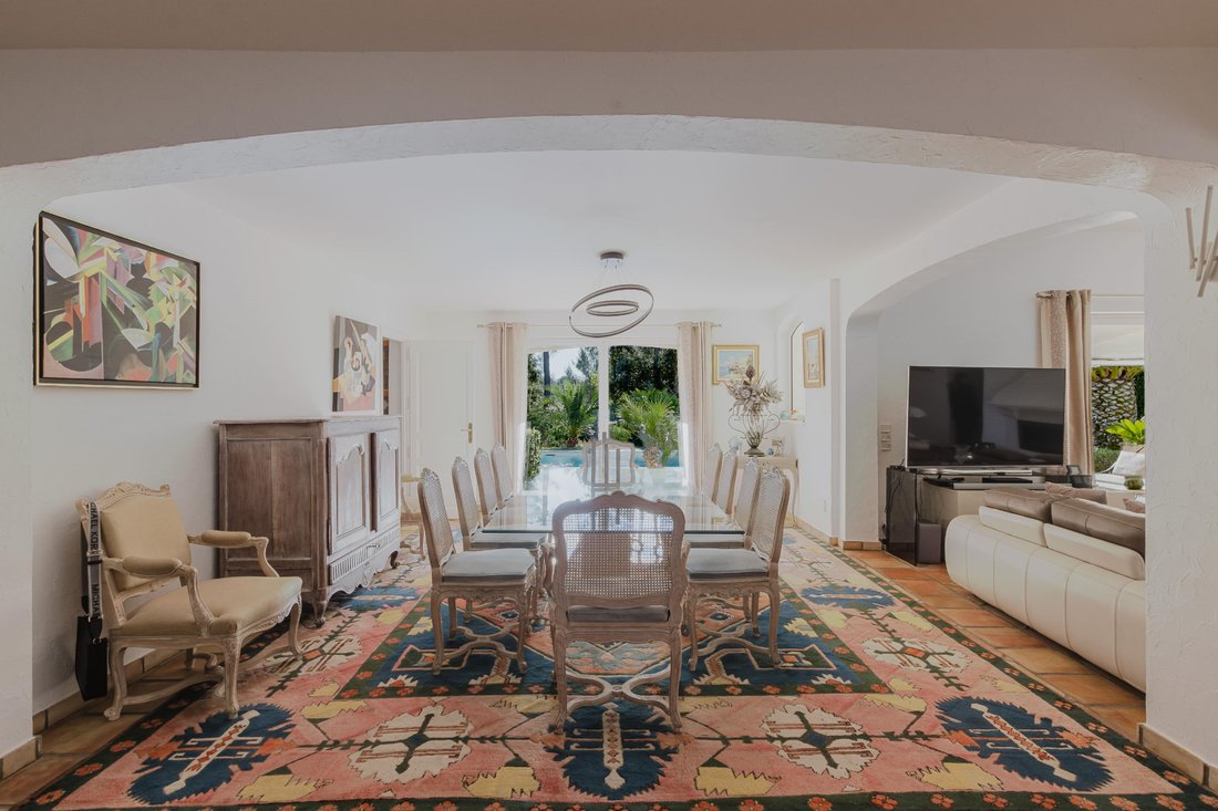 House in La Bouverie, Roquebrune-sur-Argens, France 4 - 16696887