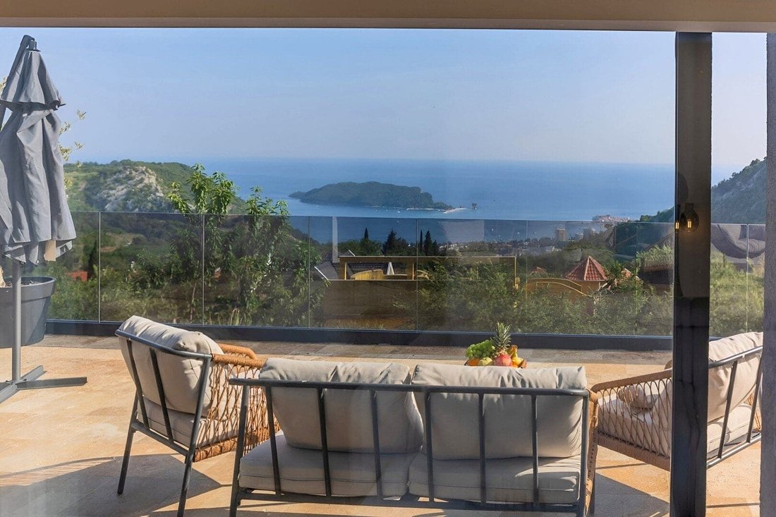 Villa in Markovići, Montenegro 3 - 16503986
