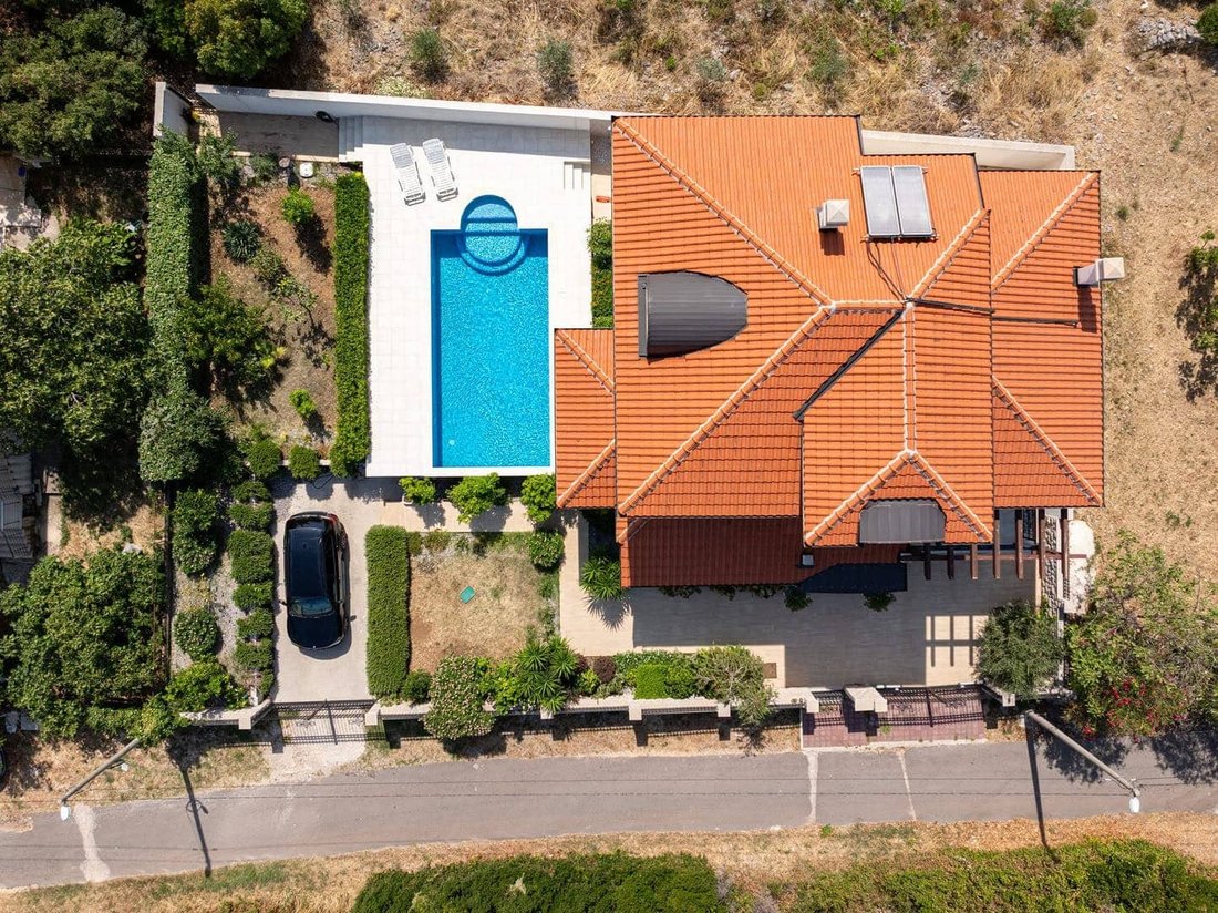 Villa in Milovići, Tivat Municipality, Montenegro 4 - 16504024
