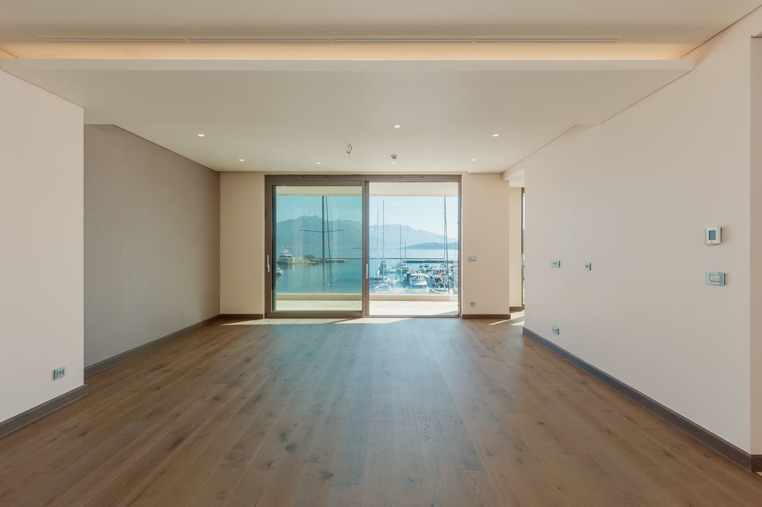 Apartment in Kumbor, Herceg Novi Municipality, Montenegro 5 - 16844786