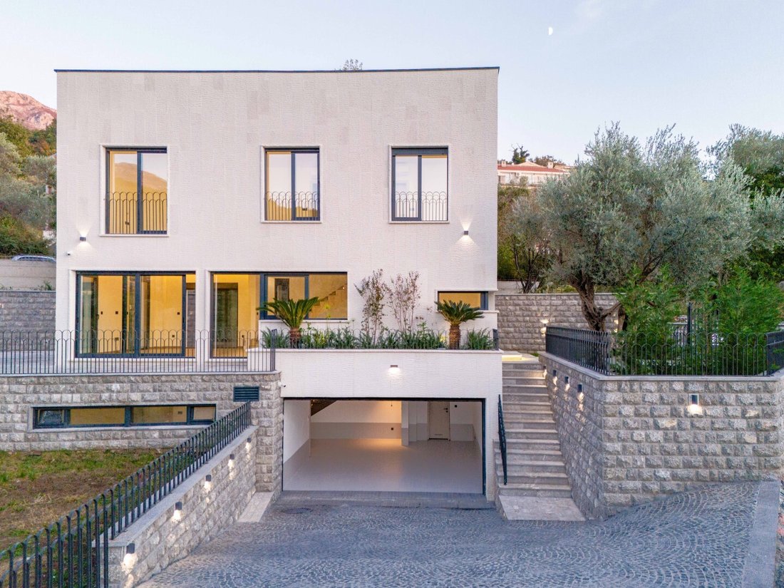 Villa in Kamenovo beach, Budva Municipality, Montenegro 3 - 16503860