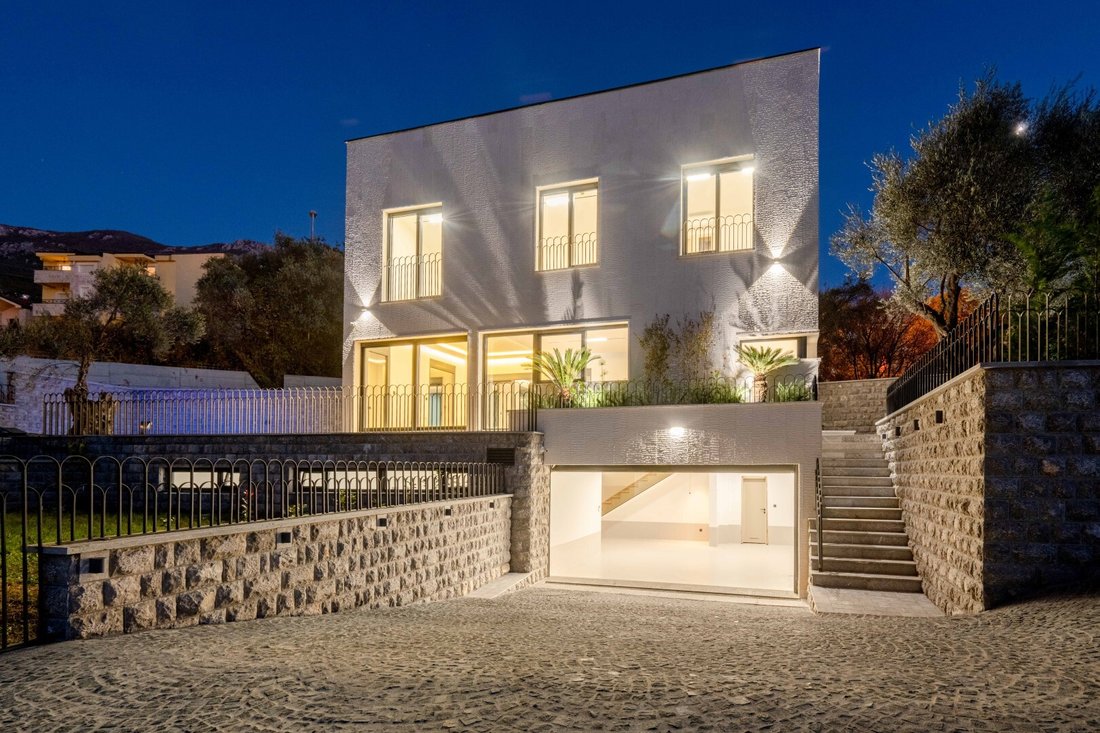 Villa in Kamenovo beach, Budva Municipality, Montenegro 5 - 16503860
