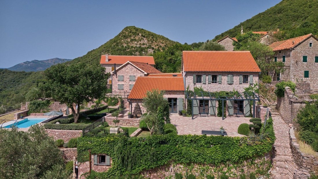 Villa in Gornja Lastva, Kotor Municipality, Montenegro 5 - 16503720