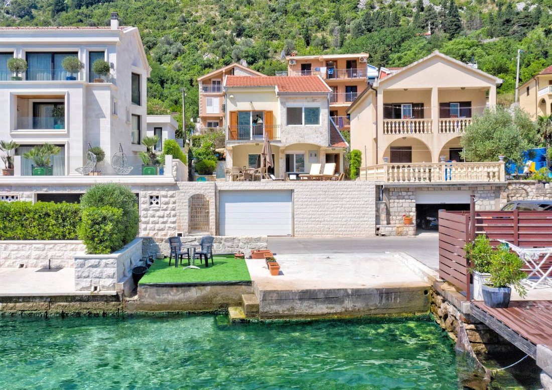 Villa in Muo, Kotor Municipality, Montenegro 1 - 16504004