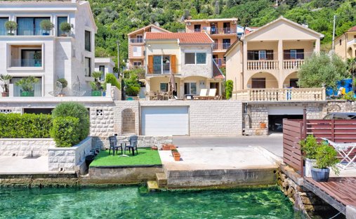 Villa in Muo, Kotor Municipality, Montenegro 1