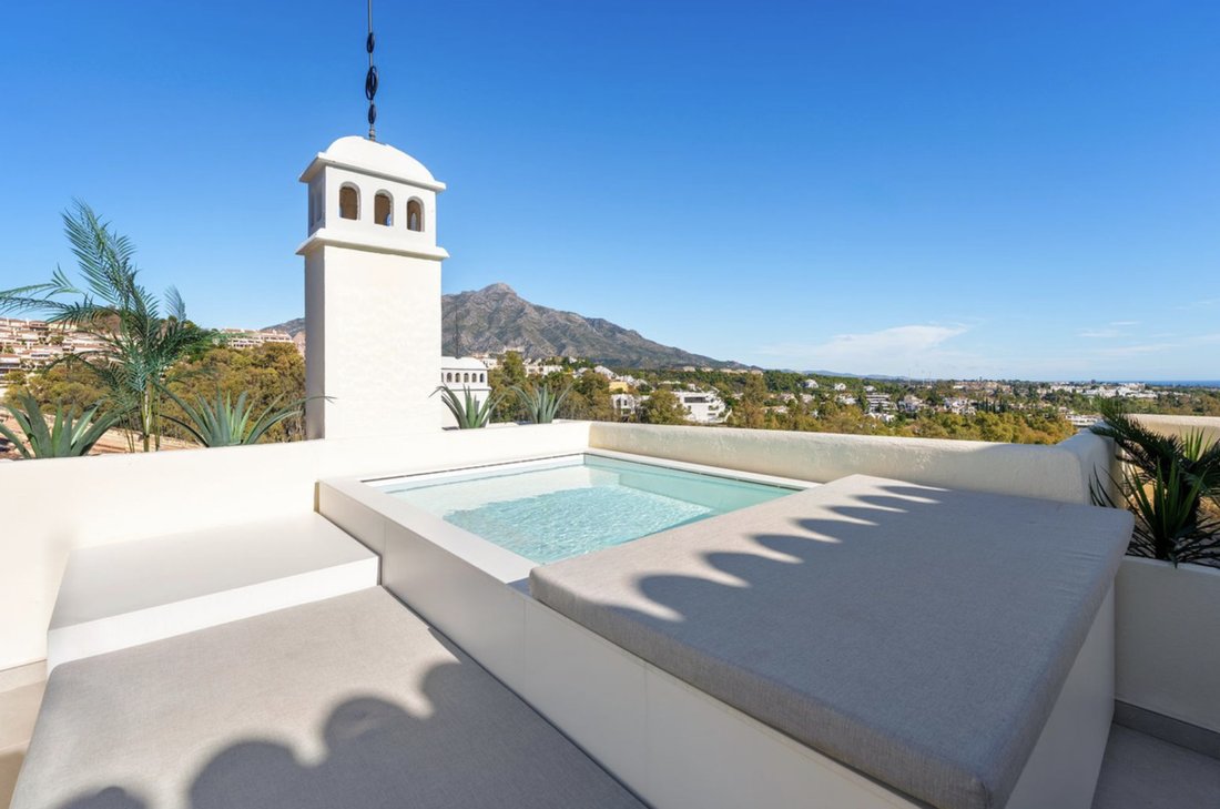 Penthouse in Nueva Andalucia, Marbella, Spain 1 - 16943414
