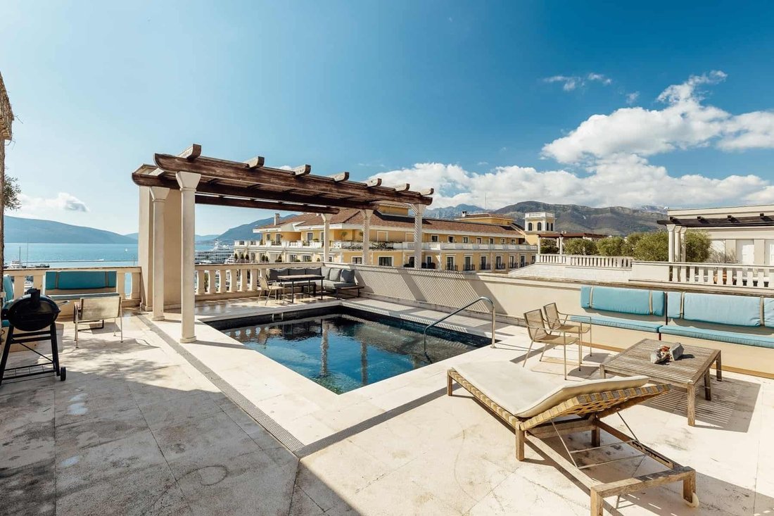 Apartment in Tivat, Tivat Municipality, Montenegro 5 - 16503934