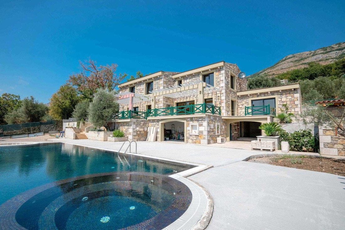 Villa in Budva, Budva Municipality, Montenegro 1 - 16503789
