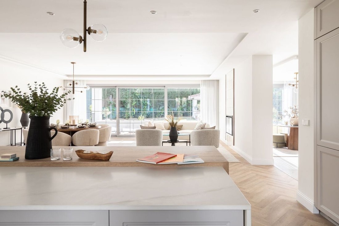 Villa in Benahavis, Andalusia, Spain 2 - 16943405