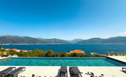 Apartment in Krašići, Tivat Municipality, Montenegro 1