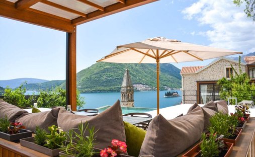 Villa in Perast, Kotor Municipality, Montenegro 1