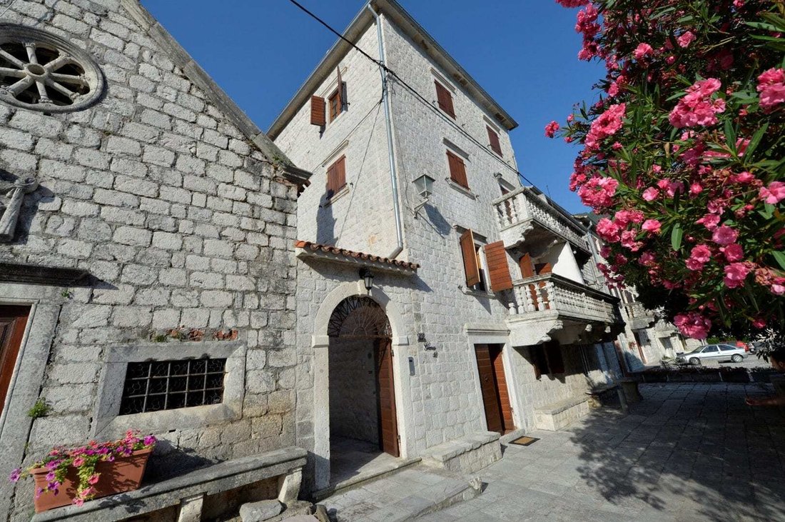 Villa in Kotor, Kotor Municipality, Montenegro 4 - 16503733