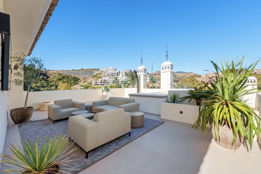 Penthouse in Nueva Andalucia, Marbella, Spain 4 - 16943414