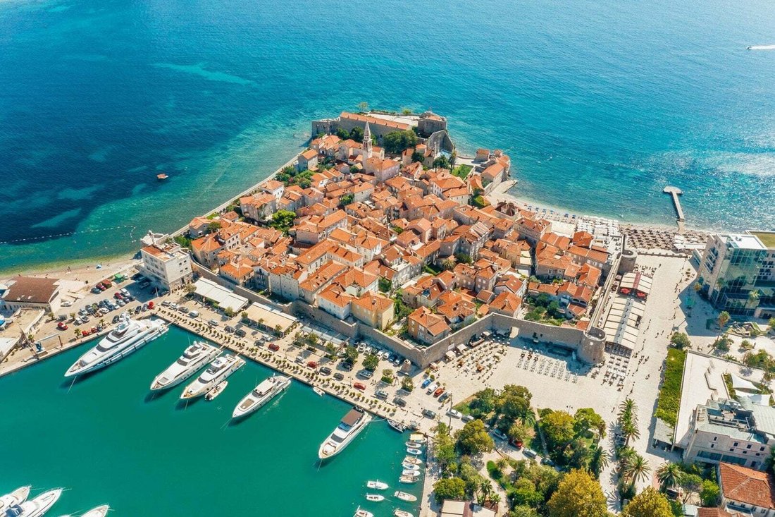 Villa in Budva, Budva Municipality, Montenegro 2 - 16485929