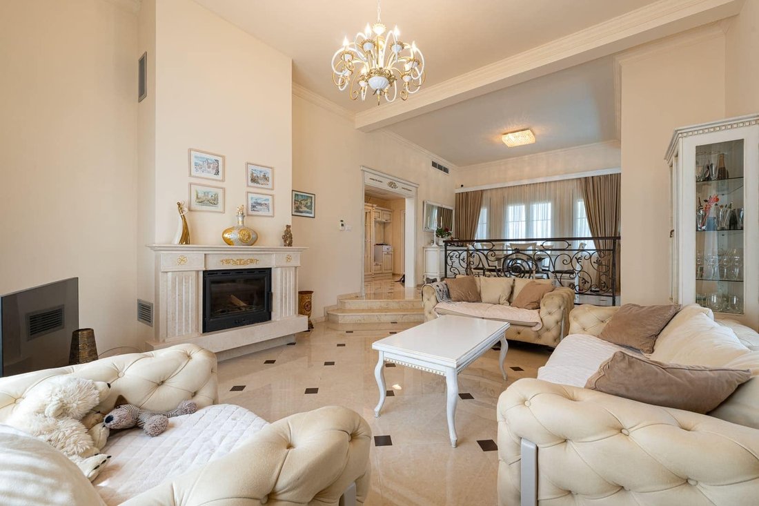 Villa in Milovići, Tivat Municipality, Montenegro 2 - 16504024