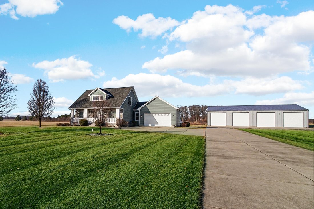 House in Valparaiso, Indiana, United States 4 - 16943549