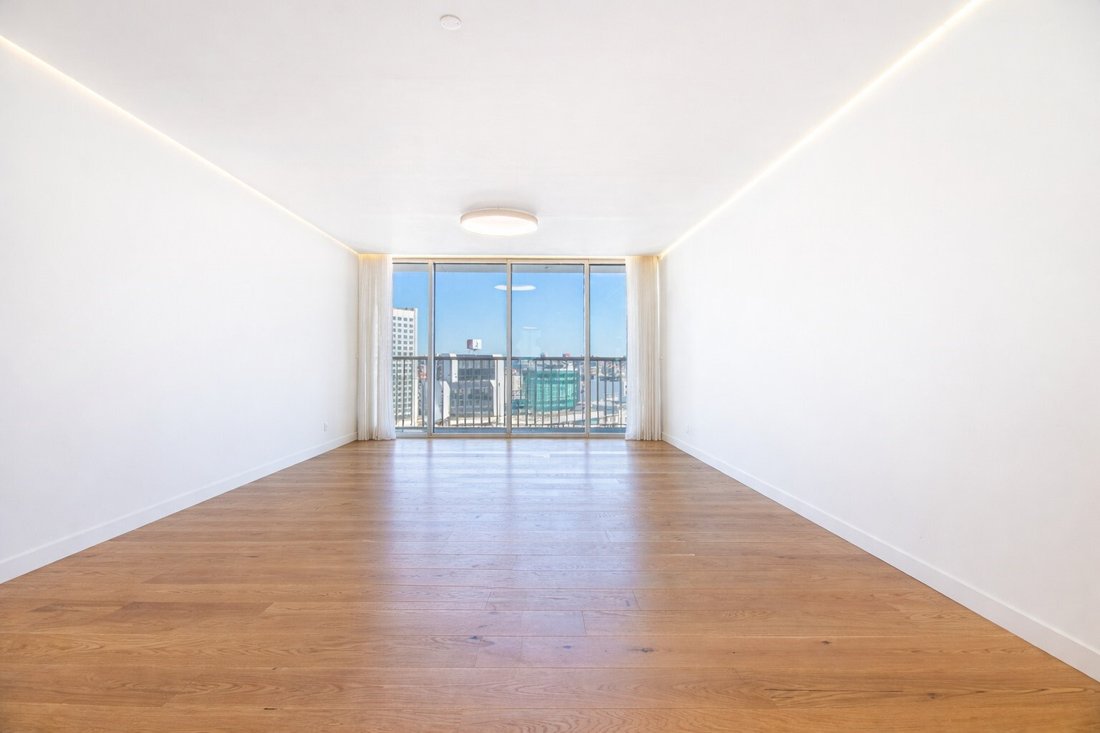 Apartment in Campolide, Lisbon, Portugal 1 - 16943429