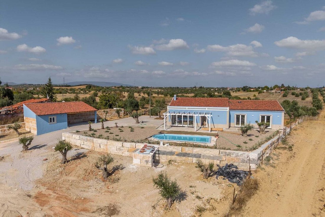 Farm Ranch in Sao Vicente do Paul e Vale de Figueira, Santarem District, Portugal 4 - 12858831