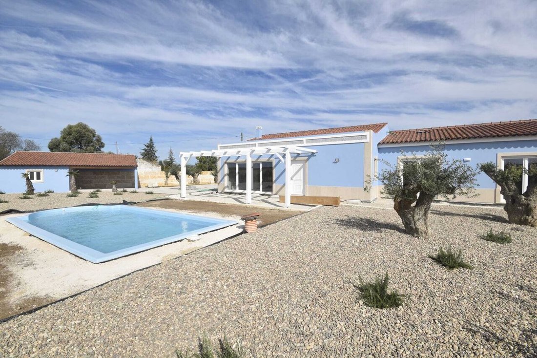 Farm Ranch in Sao Vicente do Paul e Vale de Figueira, Santarem District, Portugal 1 - 12858831