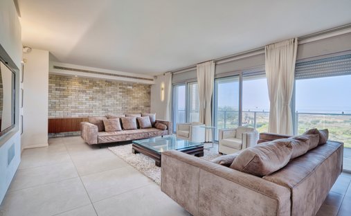 Apartment in Tel Aviv-Yafo, Tel Aviv District, Israel 1