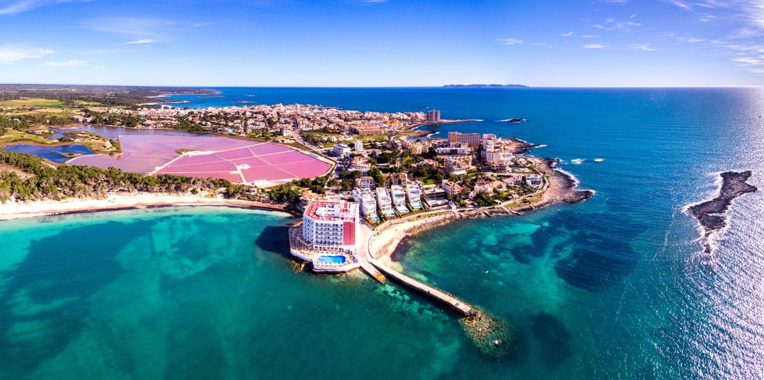 Estate in ses Salines, Balearic Islands, Spain 2 - 16944072