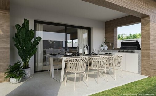 Villa in Elviria-Cabopino, Marbella, Spain 1