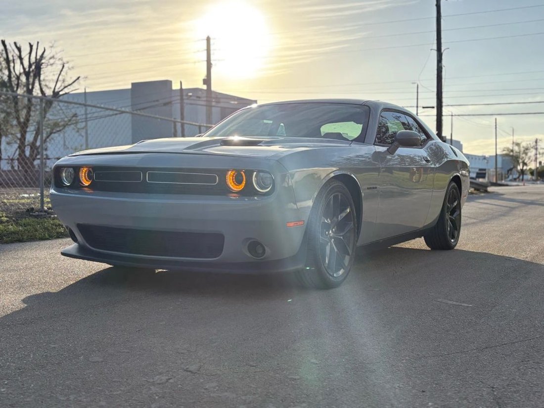 Coupe in Miami, FL, United States 2 - 16944071