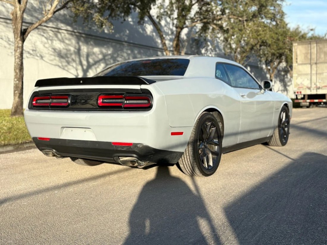 Coupe in Miami, FL, United States 3 - 16944071