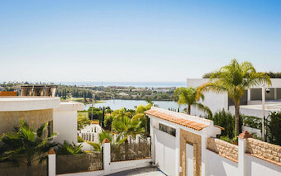 Villa in Cancelada, Estepona, Andalusia 2 - 16944263