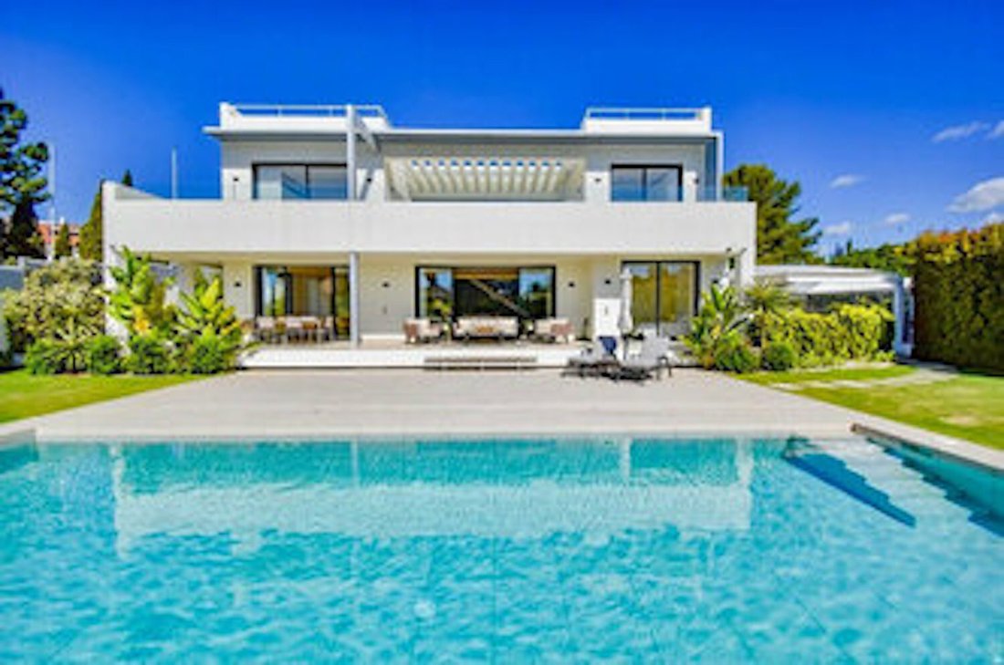 Villa in Golden Mile, Andalusia, Spain 1 - 16944272