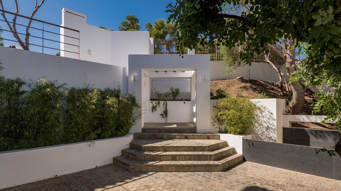 Villa in Marbella, Andalusia, Spain 3 - 16944281