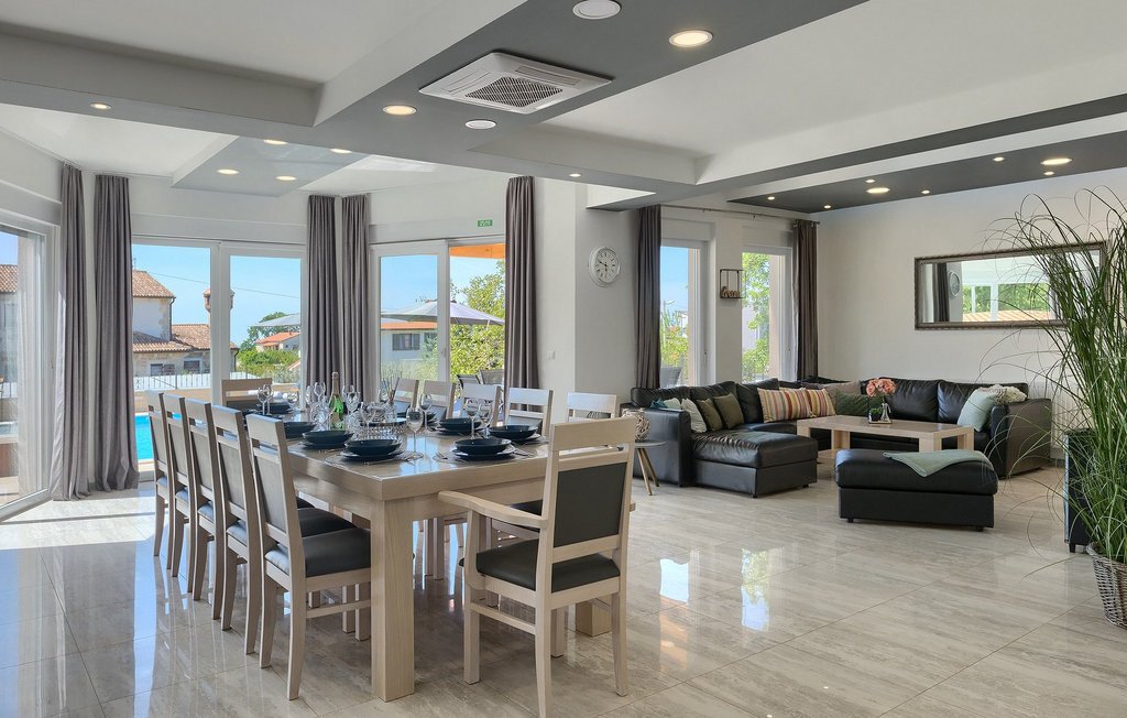 Villa in Porec, Istria County, Croatia 3 - 16944665