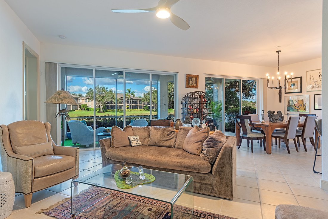 Condo in Naples, Florida, United States 3 - 16944677