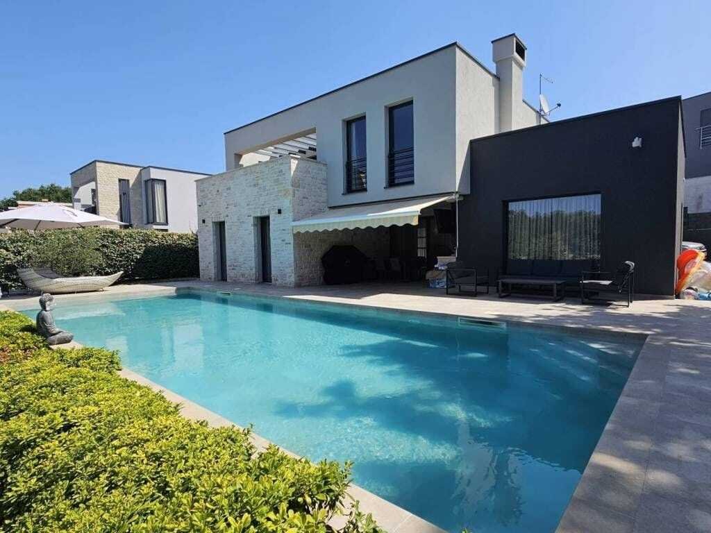 Villa in Porec, Istria County, Croatia 1 - 16944691