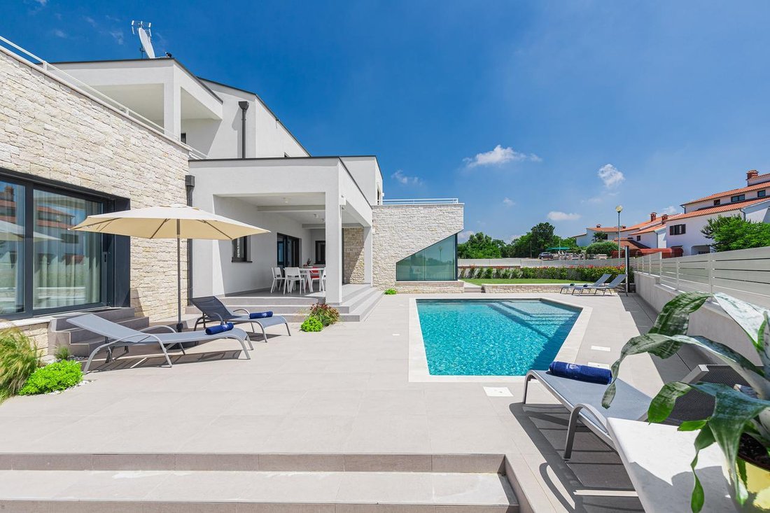Villa in Porec, Istria County, Croatia 3 - 16944709