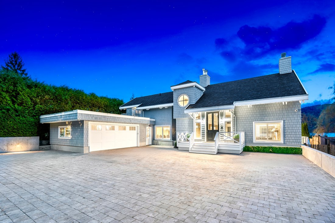 House in North Vancouver, British Columbia, Canada 2 - 16946301