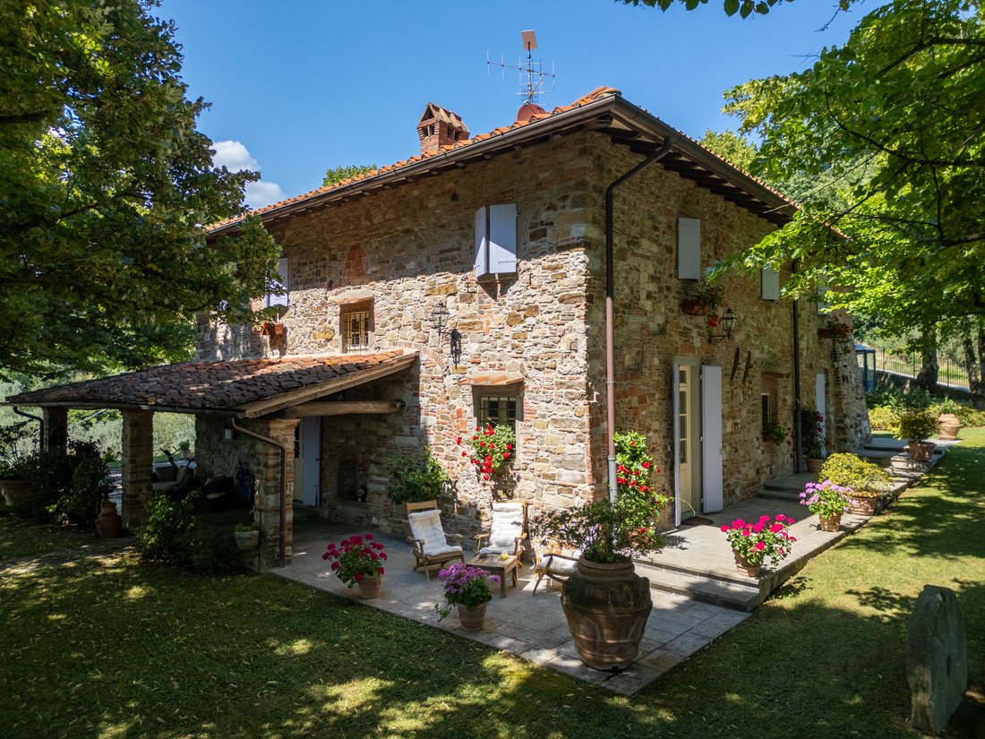 Country House in Vaiano, Tuscany, Italy 2 - 16945865
