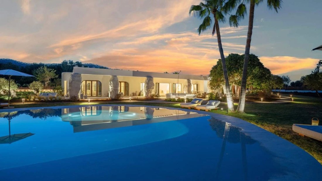 Villa in Cala Jondal, Sant Josep de sa Talaia, Spain 1 - 16951264