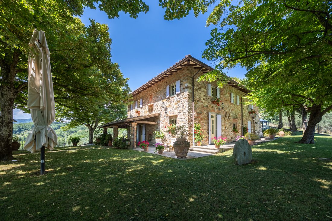 Country House in Vaiano, Tuscany, Italy 1 - 16945865