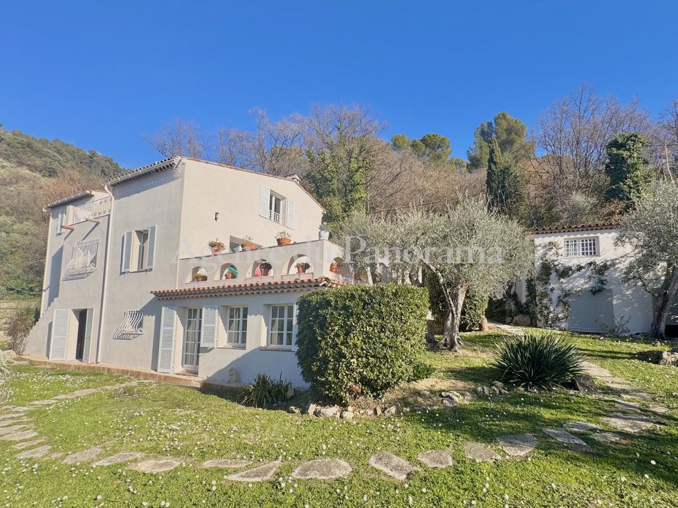 Villa in Cabris, Provence-Alpes-Côte d'Azur, France 1 - 16948036