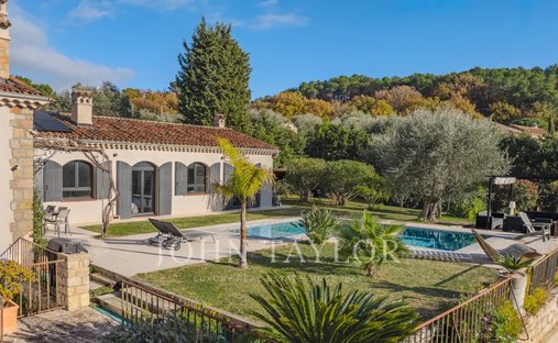 Maison à Valbonne, Provence-Alpes-Côte d'Azur, France 1